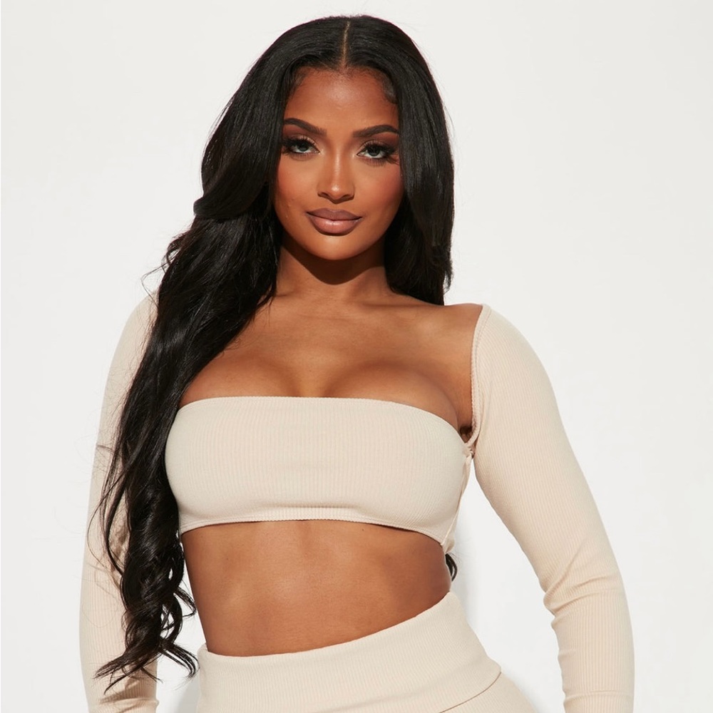 NWT cream snatched crop top